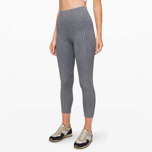 Lululemon Wunder Under Crop 23” Ribbed Snow Wash, size 2